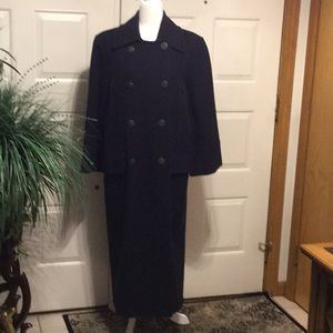 LIKE NEW Navy Blue Pea Coat 100% Wool. YOU CAN’T FIND 100% WOOL COATS TODAY!